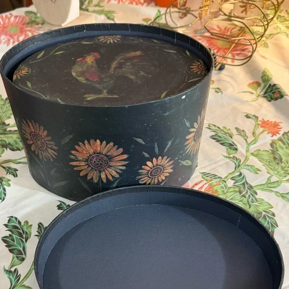 Bobs Vintage Stacking Nesting Boxes - Picture 4 of 7